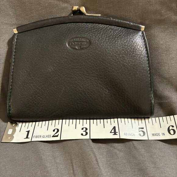 Authentic Fossil 1954 Leather Coin Purse Card ID Holder Wallet Black Kiss Lock - Picture 4 of 11
